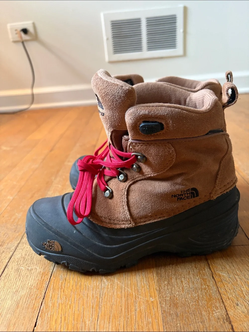 The North Face Kids Brown Suede & Red Lace Snow Boots WATERPROOF Rain
